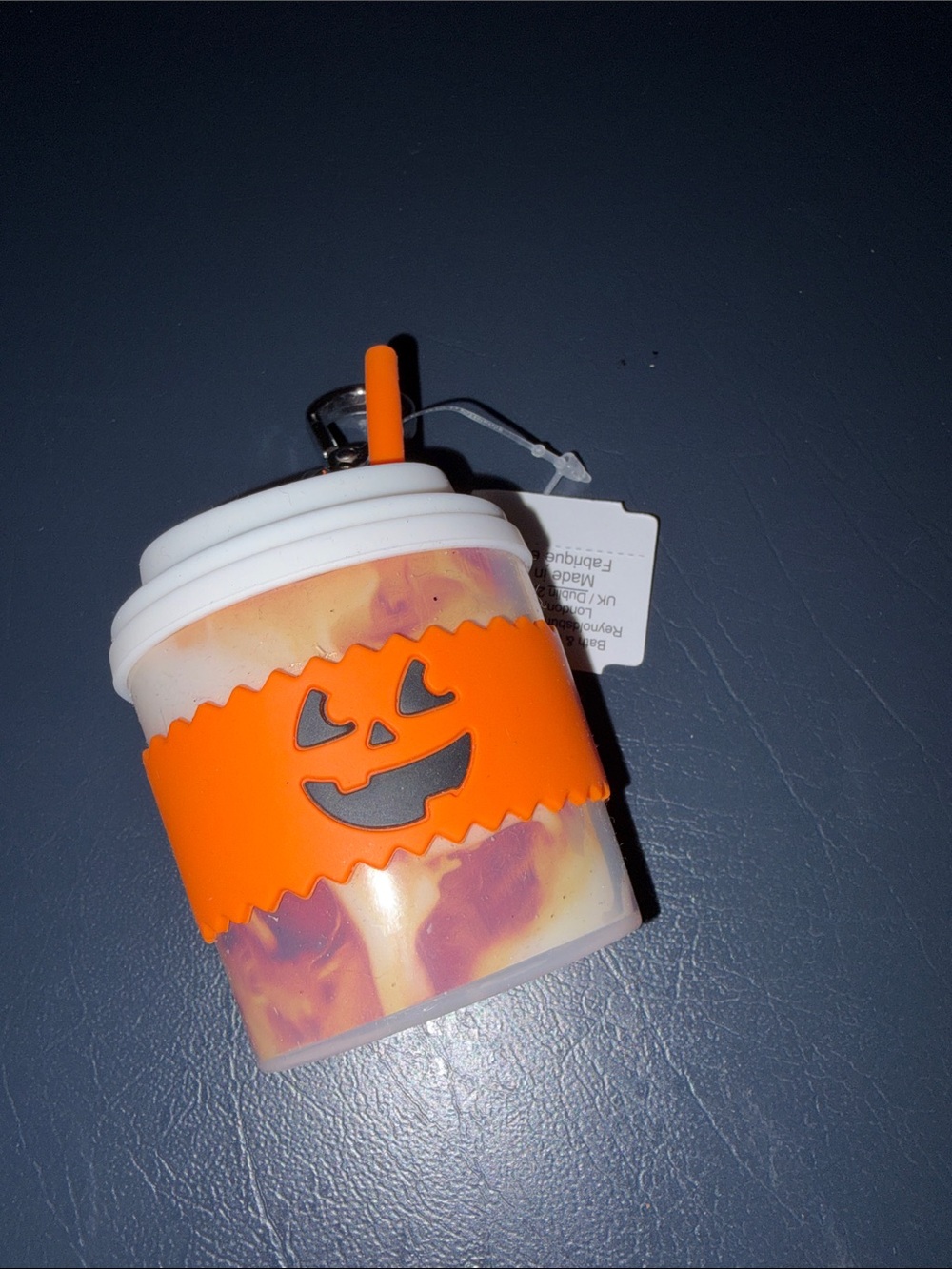 NWT Bath & Body Works Halloween PUMPKIN COLD DRINK Pocketbac Holder Keychain